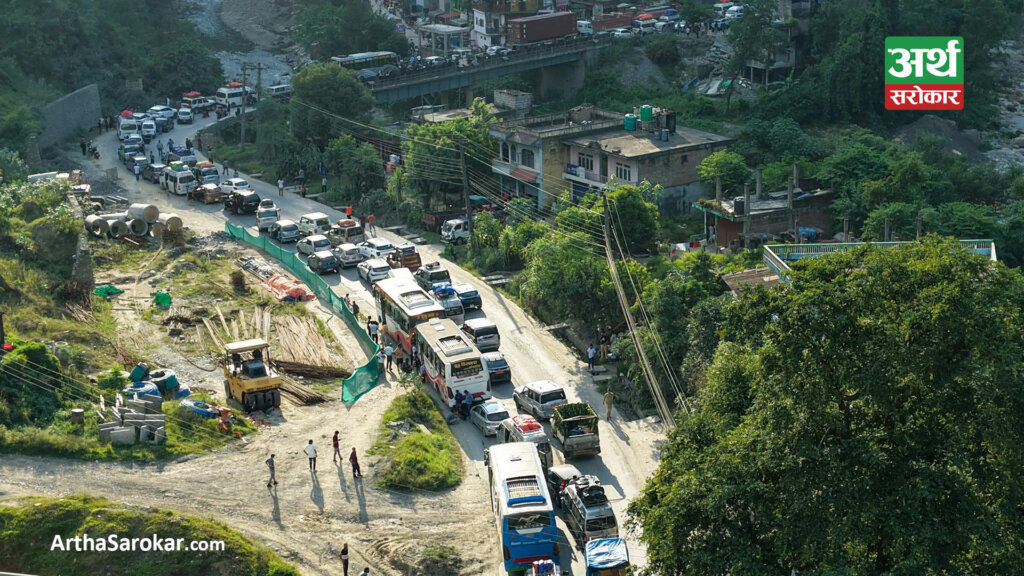 राजमार्ग खुले तर जाम उस्तै… (तस्विरहरु)